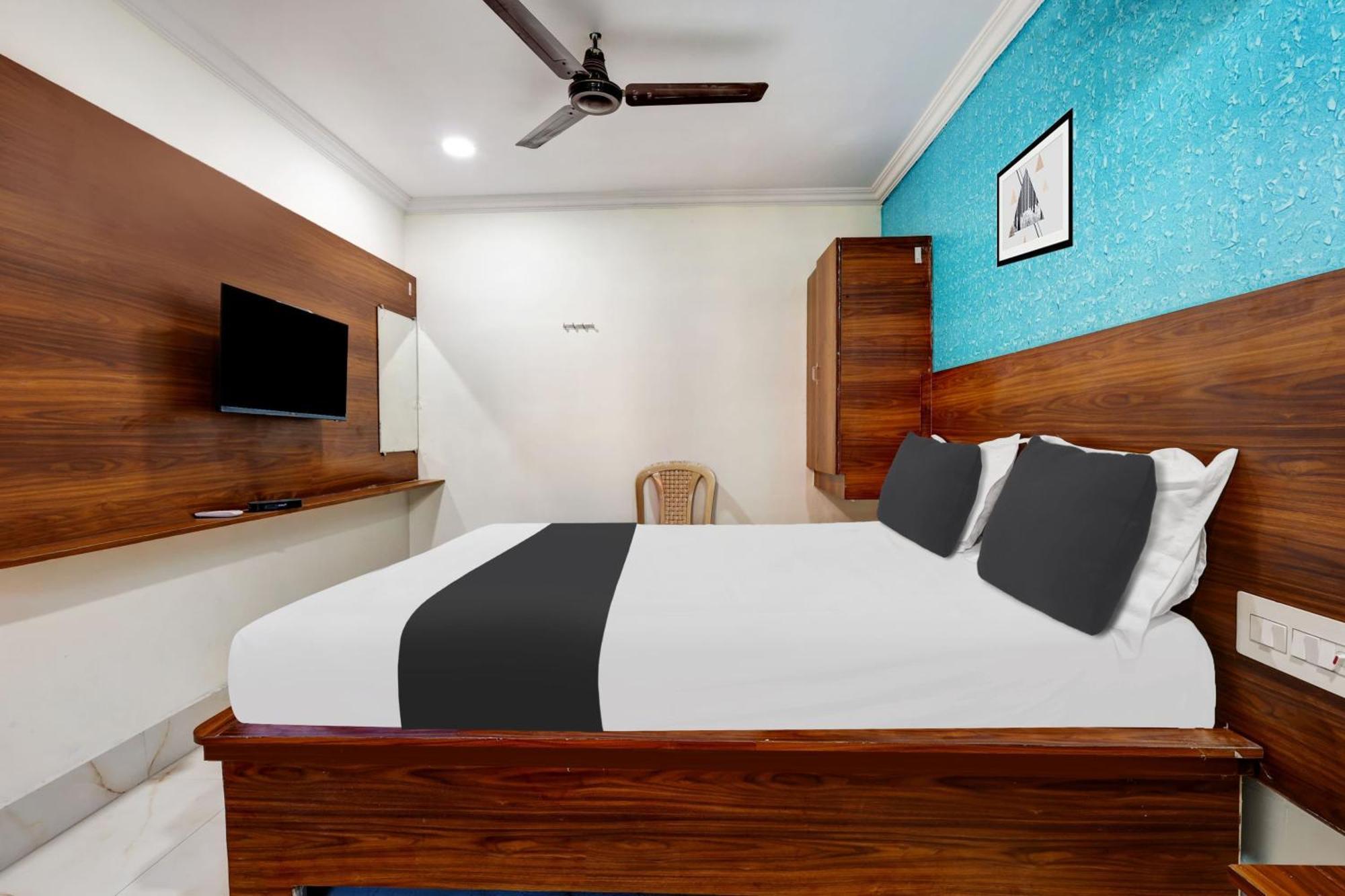 Hotel O Gangothri Lodge Visakhapatnam Esterno foto