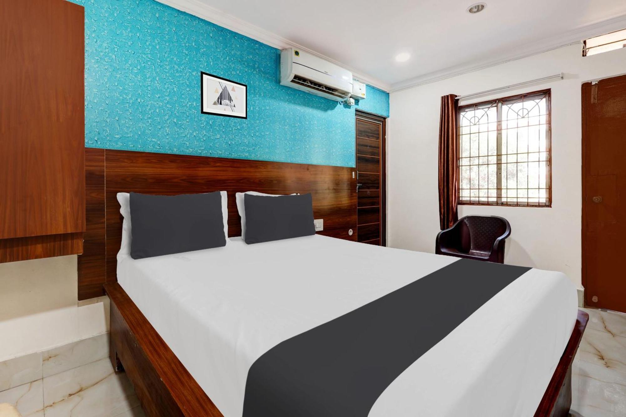 Hotel O Gangothri Lodge Visakhapatnam Esterno foto
